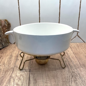 Vintage Made in USA Fondue Pot with Brass Stand – Classic Mid-Century Entertaining Set