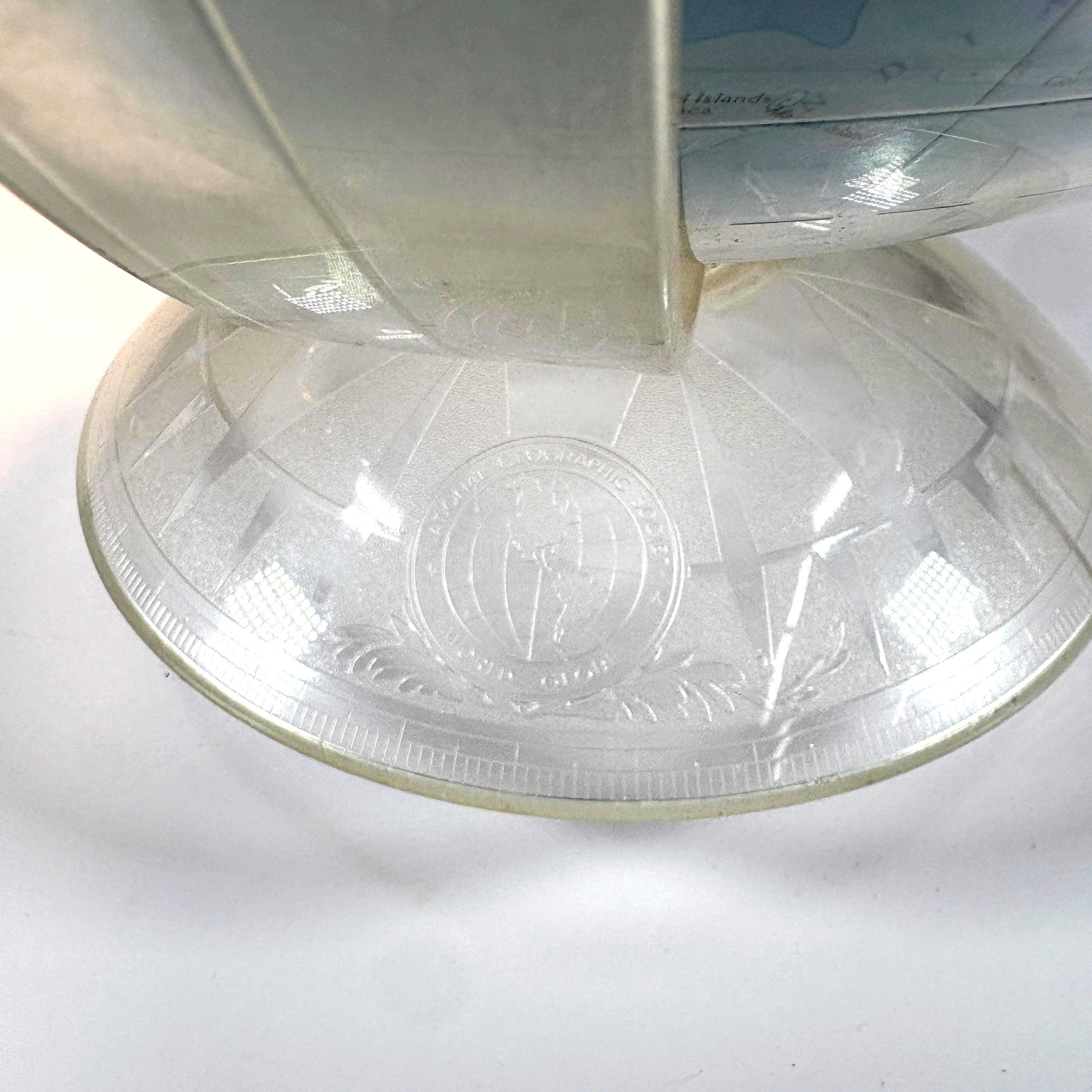 National Geographic / ナショナルジオグラフィック 地球儀 1961年ナショナルジオグラフィックの地球儀（透明なルーサイト製