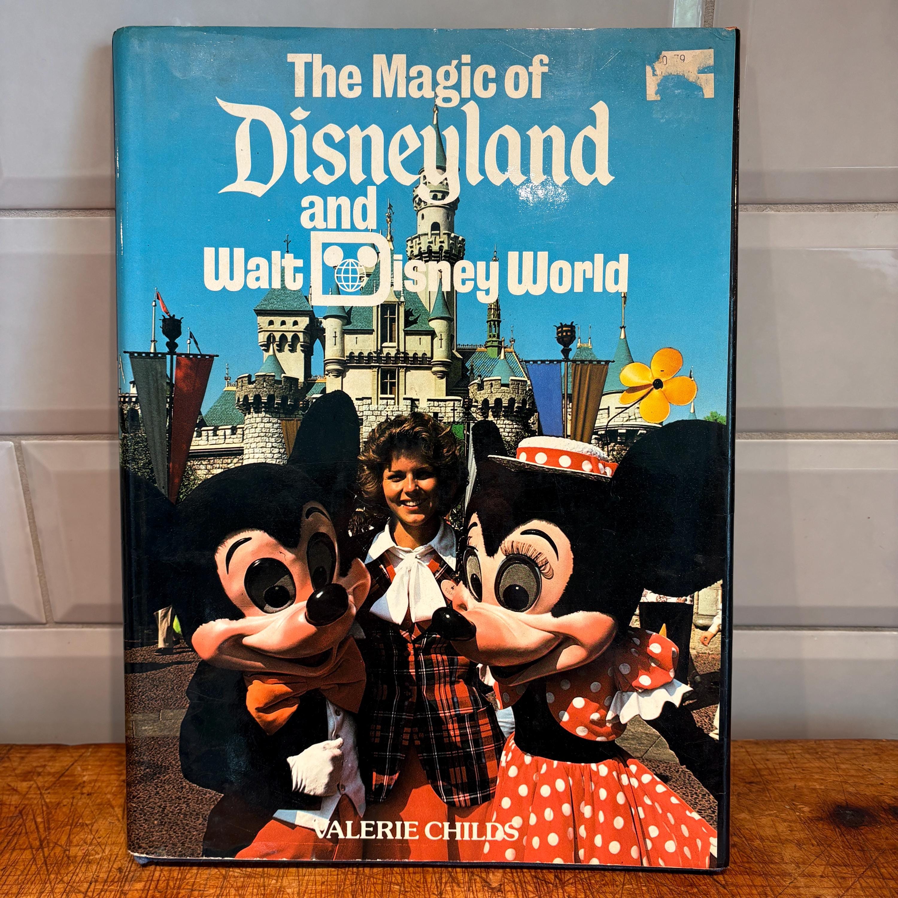 Walt Disney’s Disneyland 公式写真集 1975-6発行 Vintage Disneyland & Disney World Souvenir Book, 1970s Pictorial