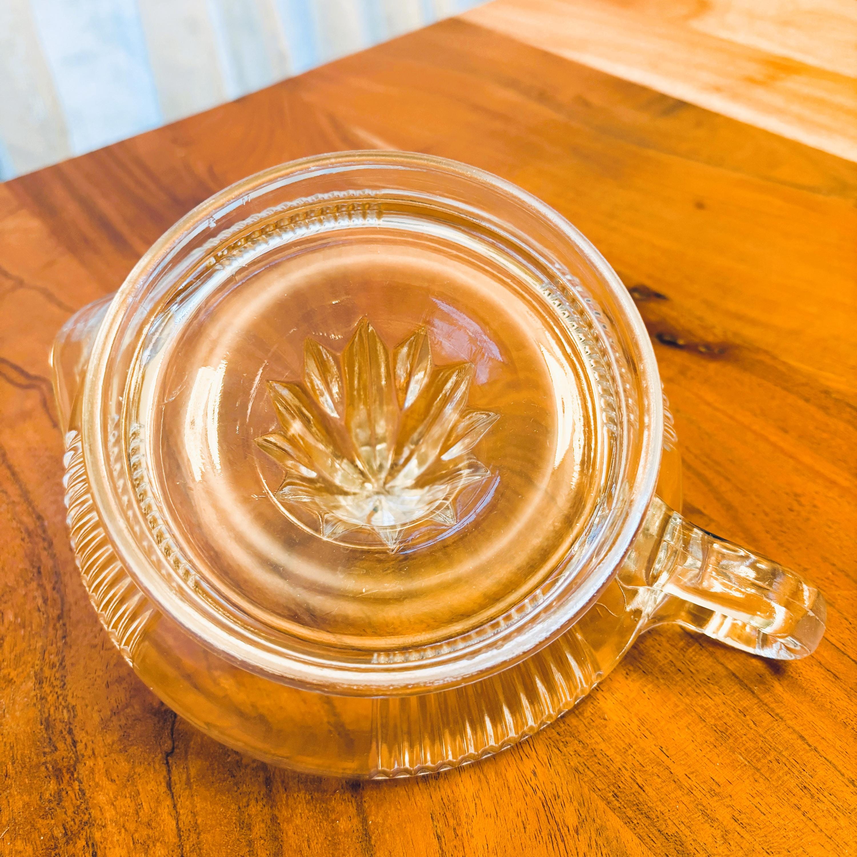 Ancien Extracteur De Jus Alésoir En Verre Ambré - Presse-agrumes Vintage Grande Époque - Déco Rétro