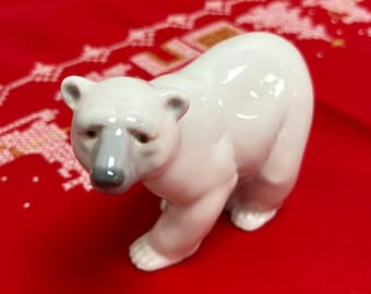 リヤドロ #1209 座るシロクマの置物 - Etsy 日本