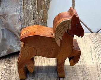 Handgefertigte Holz Puzzle Box, Geheimfach Box, Puzzle Box aus Holz, versteckte Aufbewahrungsbox, Geschenk für Pferdeliebhaber