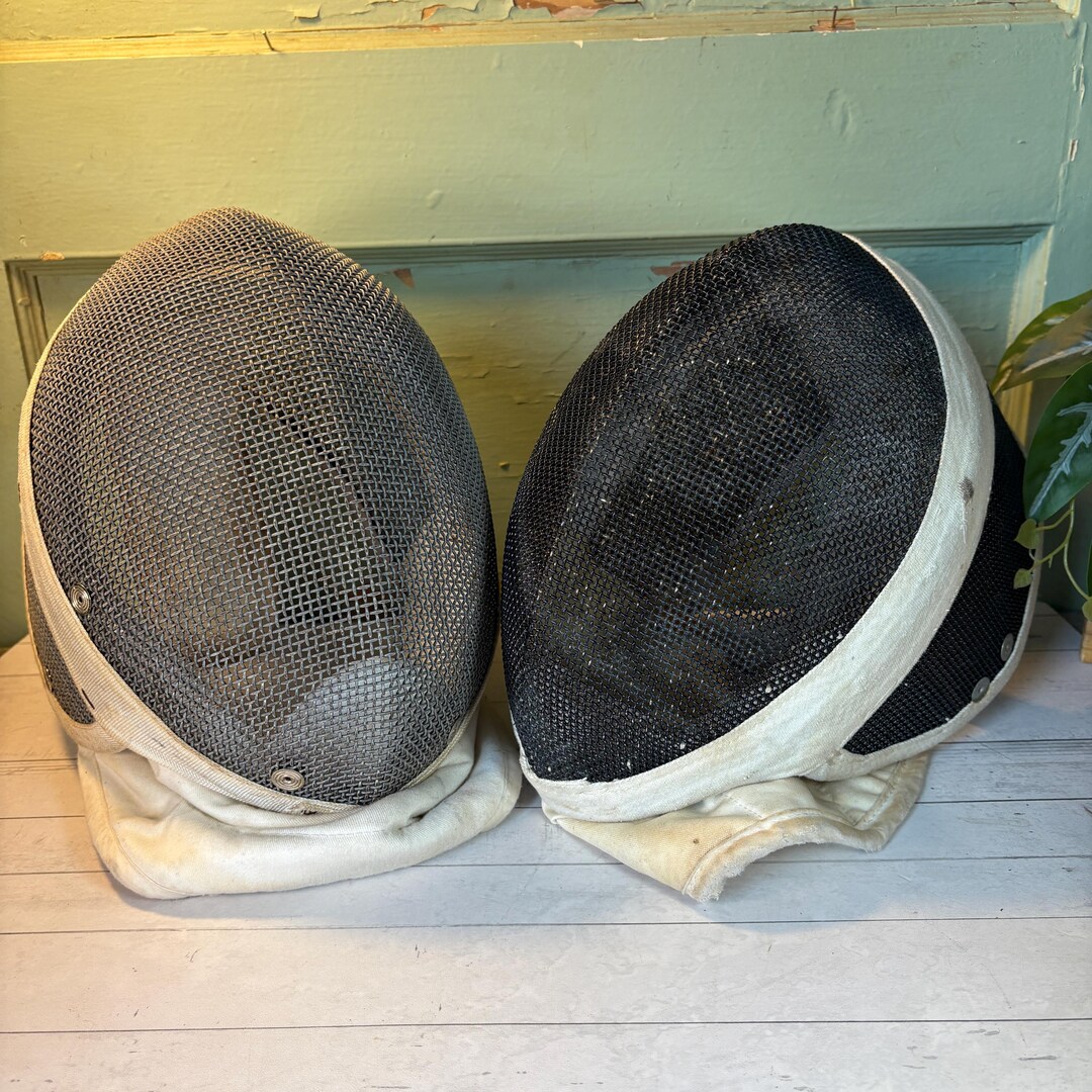 Ancien Casque D'escrime Français – Noir – Très Bel état – Pour Collection Ou Déco