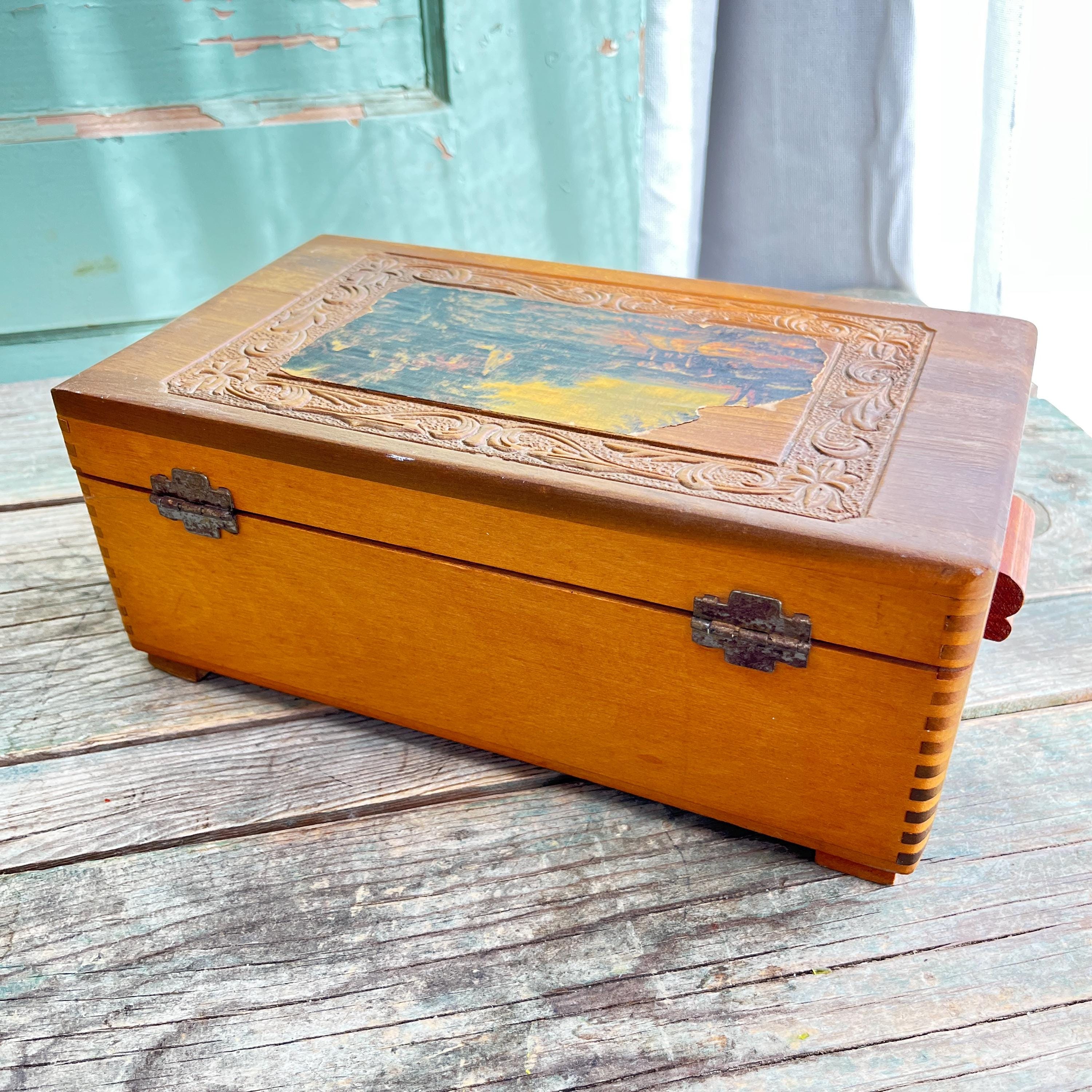 ヴィンテージ木製ジュエリーボックス：田園風景の彫刻、古い鏡 - Etsy 日本