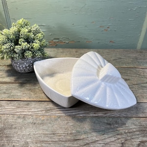 Vintage USA California Ceramic Storage Dish with Lid – Triangular Lidded Container – Midcentury Modern Pottery
