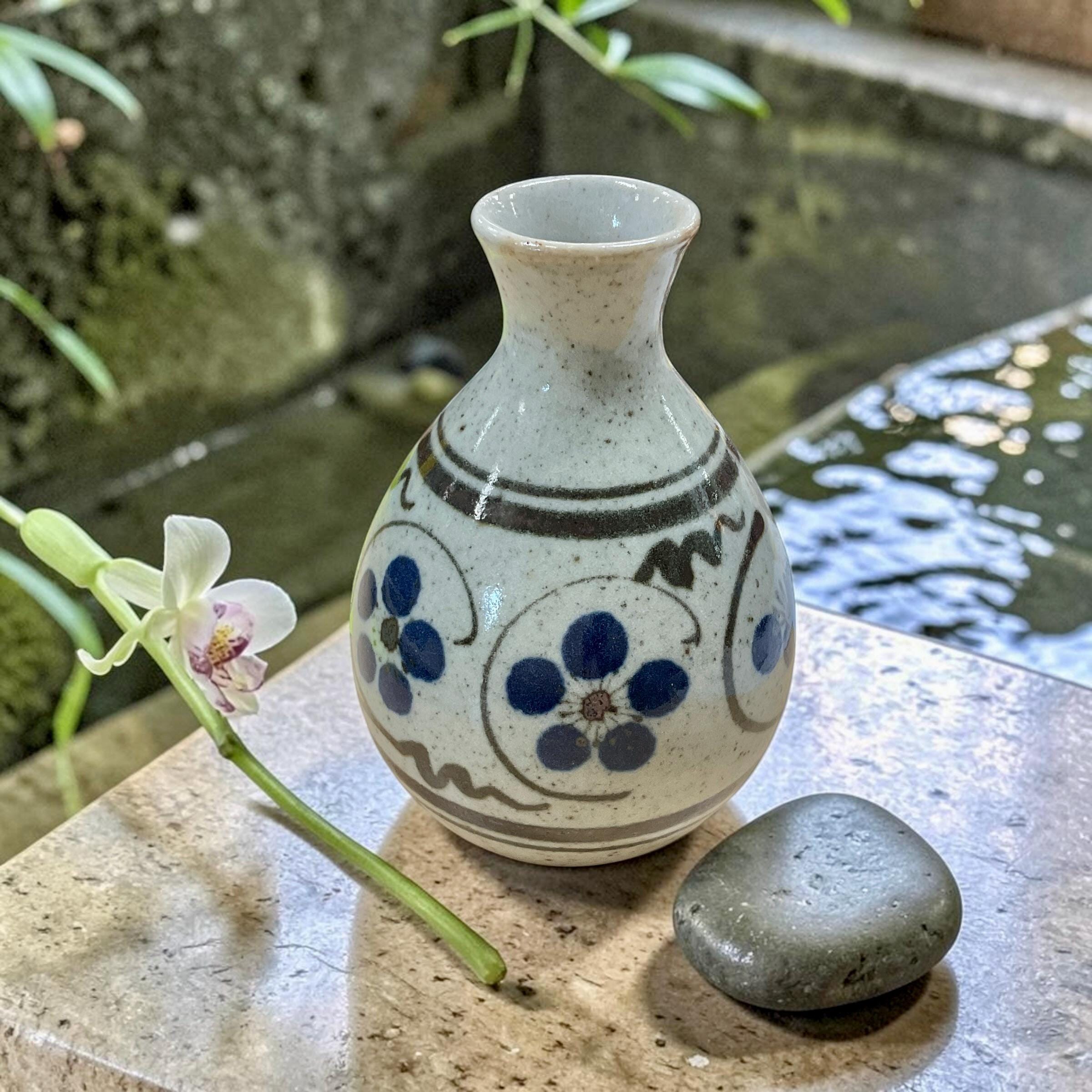 古い器　ヴィンテージ　希少 Vintage Sake Vase - Etsy