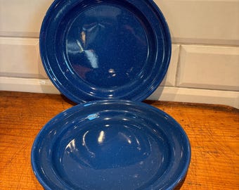 Pratos de esmalte vintage azul royal salpicados - conjunto de 2