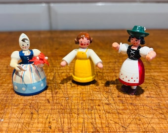 Erzgebirge Wooden Figurines/Germany Handmade, Ladies in traditional Dress,