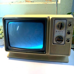 il_300x300.7257214977_humh.jpg