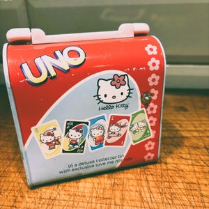 Hello Kitty Uno-Spiel in Deluxe-Sammlerdose mit exklusiver Love Me Not-Rule, 2003, Sanrio Toy Co, Sababa Toys, kostenloser Versand garantiert
