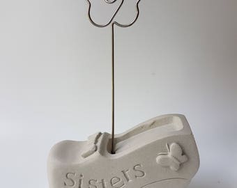 egbhouse, Cement shoe memo holder - Sisters