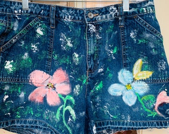 Women's Painted Shorts, Size 14, Cutoff Denims, Fringy Raw edges,