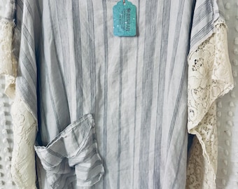 Túnica de lino, rayas grises y crema, encaje vintage color crema, top de verano holgado y fresco de corte amplio.