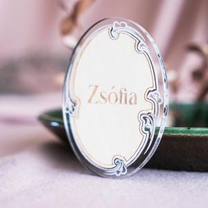 Etiqueta de nome de acrílico de madeira personalizada Cartão de nome minimalista de madeira e acrílico Etiqueta de nome de casamento gravada Etiqueta de nome personalizada para casamento e eventos