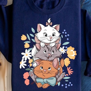 Disney Aristocats Floral Sweathirt, Disney Vintage Cute Cats Sweatshirt, Disney Cats Sweathirt, Disneyland Trip, Magic Kingdom Sweatshirt.