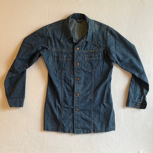 Vintage 70s Wrangler Denim Shirt Button Down Tapered Disco Cut Shirt