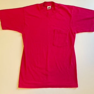 Vintage 90s Fruit of the Loom Pocket T Single Stitch Shirt