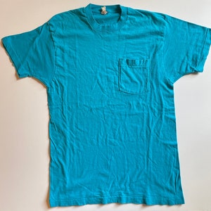 Vintage 80s Blank Pocket T Fruit of the Loom Shirt Single Stitch Shirt