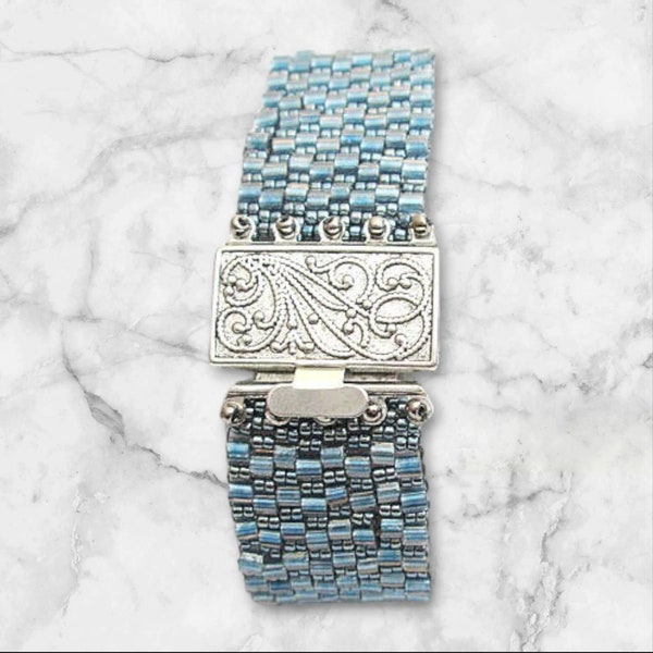 Manchette en perles cubiques bleues * bracelet de perles de rocaille bohème * bracelet tendance * cadeau pour femme