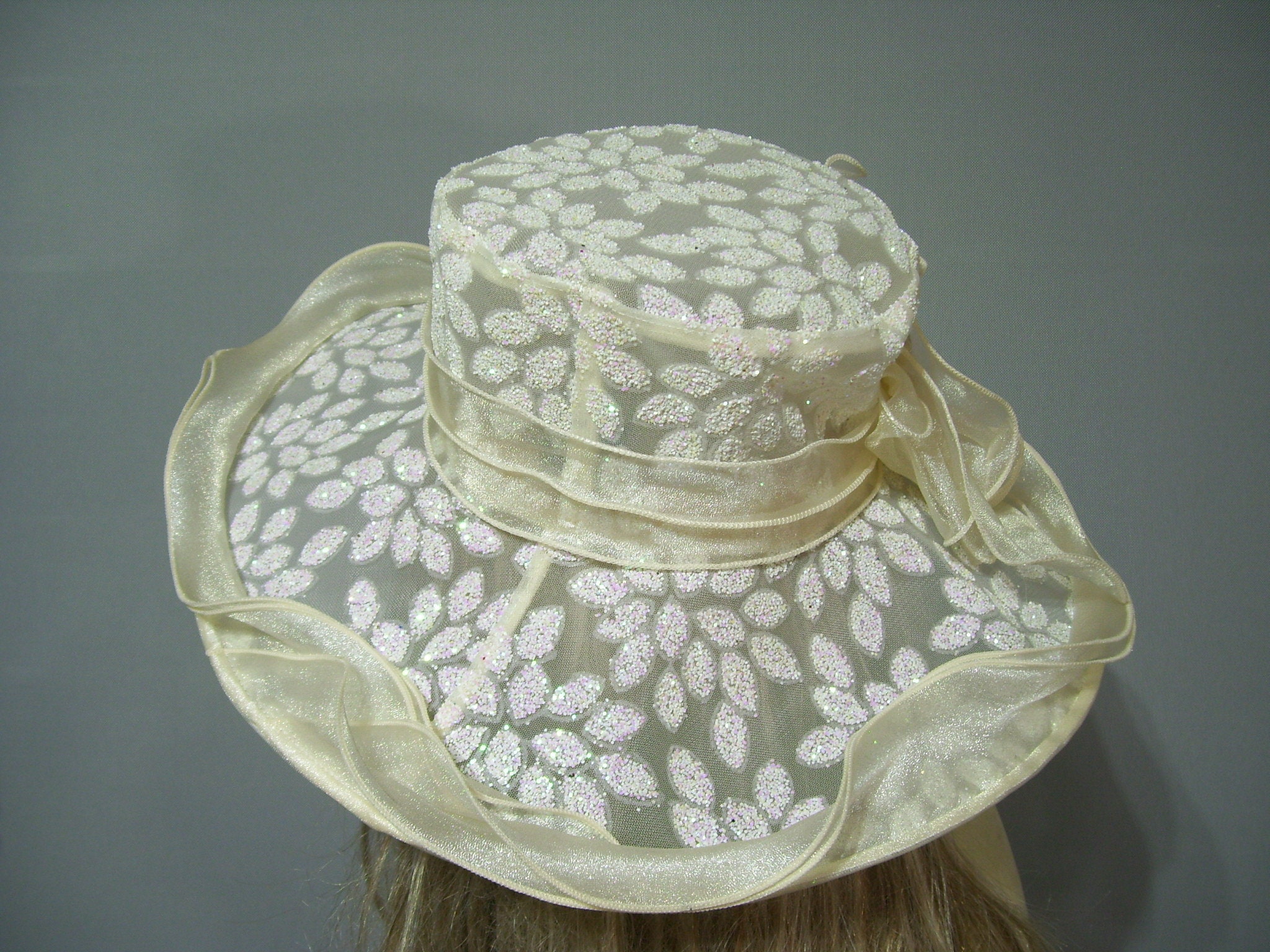 Ivory Wedding Hat, Kentucky Derby Hat, Church Hat, Belmont 