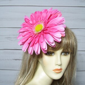 Pink Daisy Flower Fascinator, Kentucky Derby Flower Fascinator Hat, 8 Inch Daisy Flower, Easter Daisy Hair Clip, Mother&#39;s Day Flower Clip