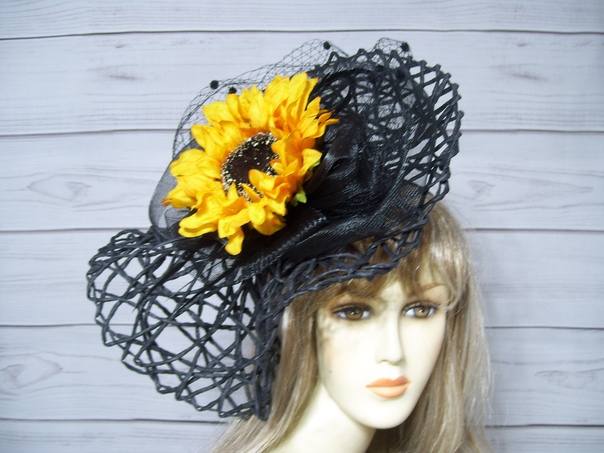 Ladies Spring Bonnet w Sunflowers- Lovely Vintage Derby Floral