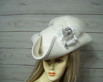 White Pirate Hat, Gasparilla White Wedding Pirate Hat, White Tricorn Hat, Renaissance Hat, Jack Sparrow Hat, 22.5" inside