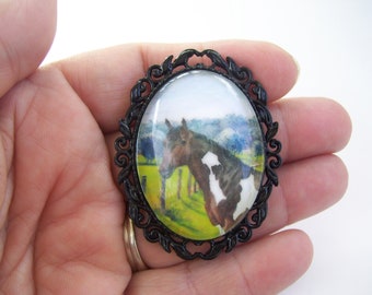 Equestrian Horse Pin, Horse Cameo Pin Brooch, Kentucky Derby Horse Pin, Victorian Horse Pin, Horse Sweater Pin, 3 COLOR Setting Choice