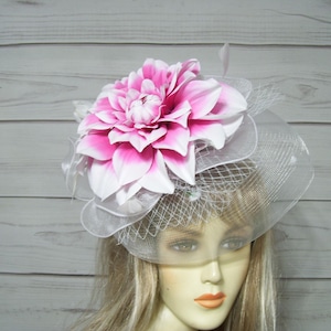 Ladies White Fascinator Dahlia Hat Kentucky Derby Hat, Easter Hat, Tea Party Hat, Ascot Hatinator, Belmont, Preakness Hat, USA