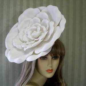 White Rose Fascinator, White Flower Hat, Kentucky Derby Rose Fascinator, 12" Flower Fascinator, Easter Fascinator, Bridal Flower Hat