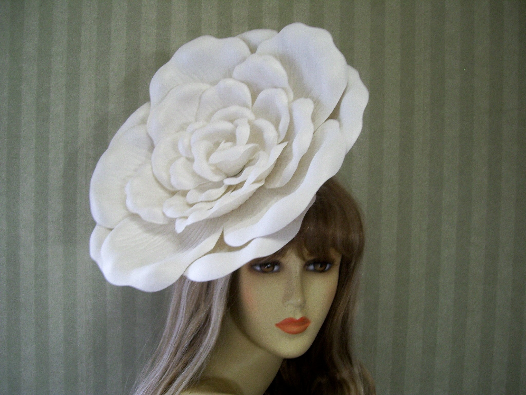 Ladies White Rose Fascinator Hat, Kentucky Derby Rose  display picture 1