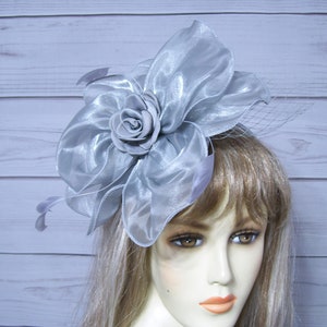 Gray Flower Fascinator, Kentucky Derby Fascinator Hat, Grey Wedding Fascinator, Easter Hat, Mothers Day Fascinator, Garden Party