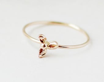 gold hydrangea ring. stacking ring. minimalist SOLID 14k gold hydrangea blossom. tiny spring flower ring. stackable ring. wedding band.