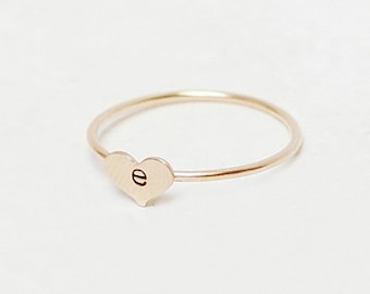 personalized GOLD heart ring. initial ring. YELLOW gold best friends ring. hand stamped letter. custom initial jewelry. gift for her.