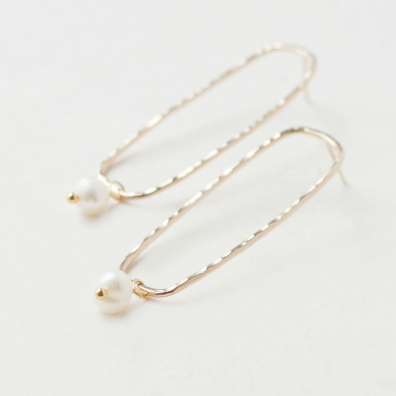 pearl hoop earrings. gold fill, 14k yellow gold filled hoops. ONE pair of pearl earrings. freshwater pearl. hammered or smooth. rose, silver image 4