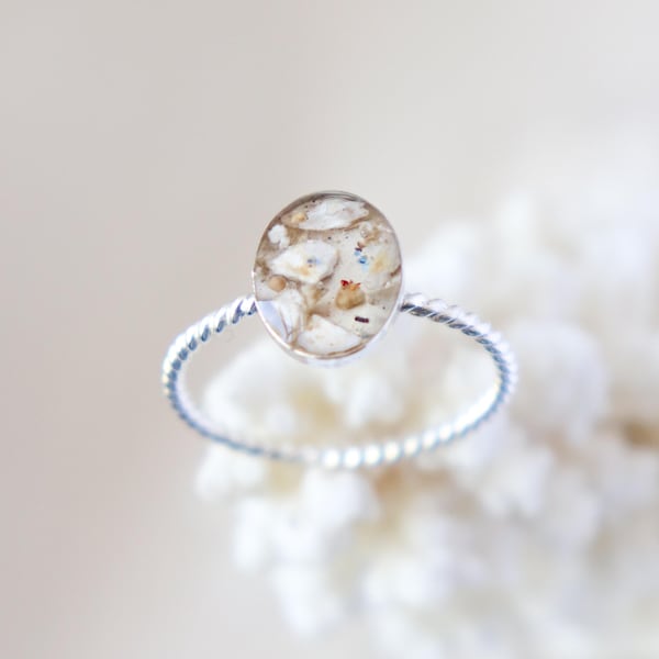 PET ashes cremation ring. silver, solid gold. custom dog / cat cremation ash remembrance keepsake gift for loved one, 8x10mm OVAL cabochon