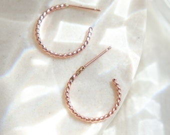 huggie hoop earrings. minimalist rope twist hoops. sterling silver, 14k gold fill ROSE gold fill. irregular hammered textured hoops. medium.