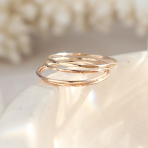 SOLID 10k GOLD wedding band. travel ring. stackable wedding ring. 10k yellow gold. smooth, hammered textured golden thread .8 mm