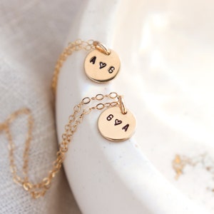 best friends gold initial necklace. couples necklace. simple gold disc necklace. mother&#39;s necklace. gift for her under 50. bridesmaid gift.