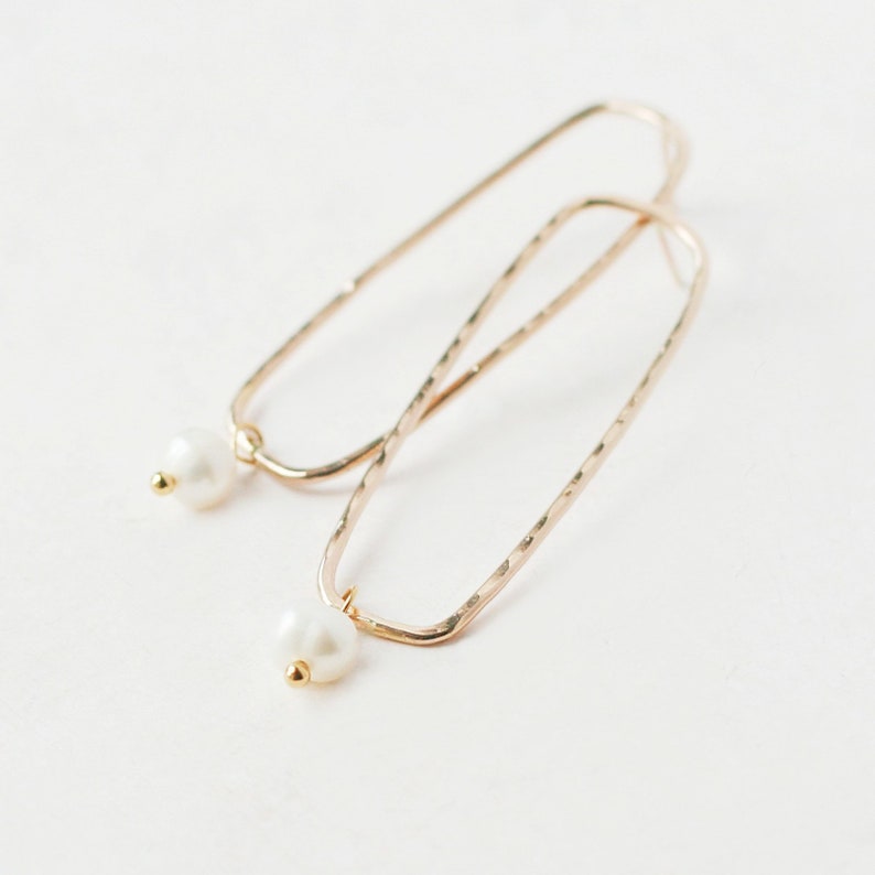 pearl hoop earrings. gold fill, 14k yellow gold filled hoops. ONE pair of pearl earrings. freshwater pearl. hammered or smooth. rose, silver Yellow Gold Fill