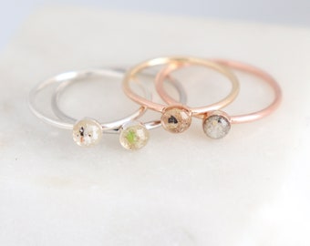 cremation ring. PET memorial jewelry. personalized cremation keepsake. silver, rose, gold resin remembrance pendant / pet only remains. 4mm