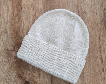 Classic 100% Cashmere Old Money Beanie Knitting Pattern – Minimalist, Timeless, Cozy