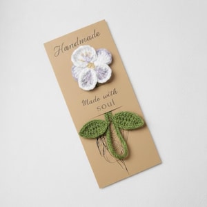 Crochet Flower Bookmark Pattern – Pansy Violet Bookmark PDF, Stylish Book Lover Gift