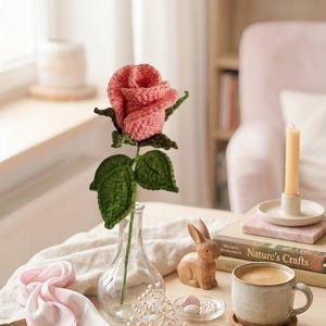 Schema rosa all'uncinetto: facile bouquet di fiori amigurumi (schema PDF)