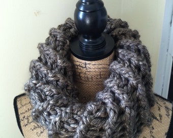 Outlander-styled  Claire Fraser Sassanach Cowl, ribbed short cowl adjustable can pull into a hood neck warmer scarf cowl warm soft bulky