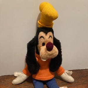Goofy Very Tall 23" Vintage 70's Plush California Stuffed Toys Walt Disney Characters Large Doll Original Cartoon Dog Dippy Dawg Design