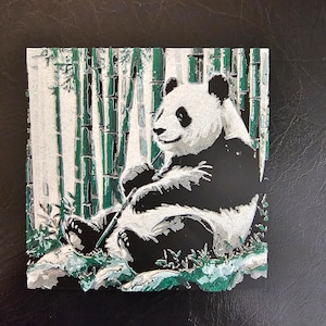 Panda gigante descansando en bambú Arte 3D de Hueforge
