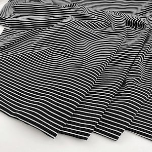 Schwarzer Baumwolljersey mit Strukturmuster