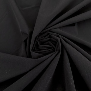 Svart mikrofibertyg | Mjuk, strukturerad och stretchig polyester | Lätt, tekniskt tyg, metervara | Italienskt dödmaterial