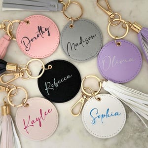 Personalized Round Bag Charm Keychain with Tassel Custom Name Initials Bag Tag Gift Favors lobster clasp Keychain Classy Stamping Keychain